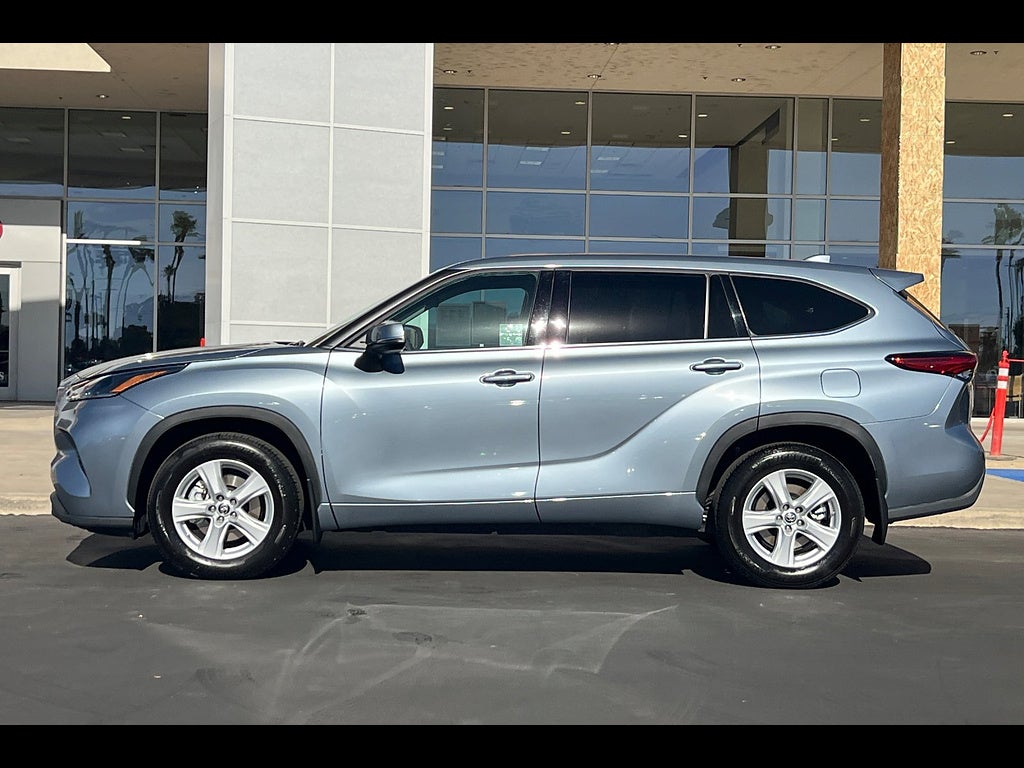 2021 Toyota Highlander LE