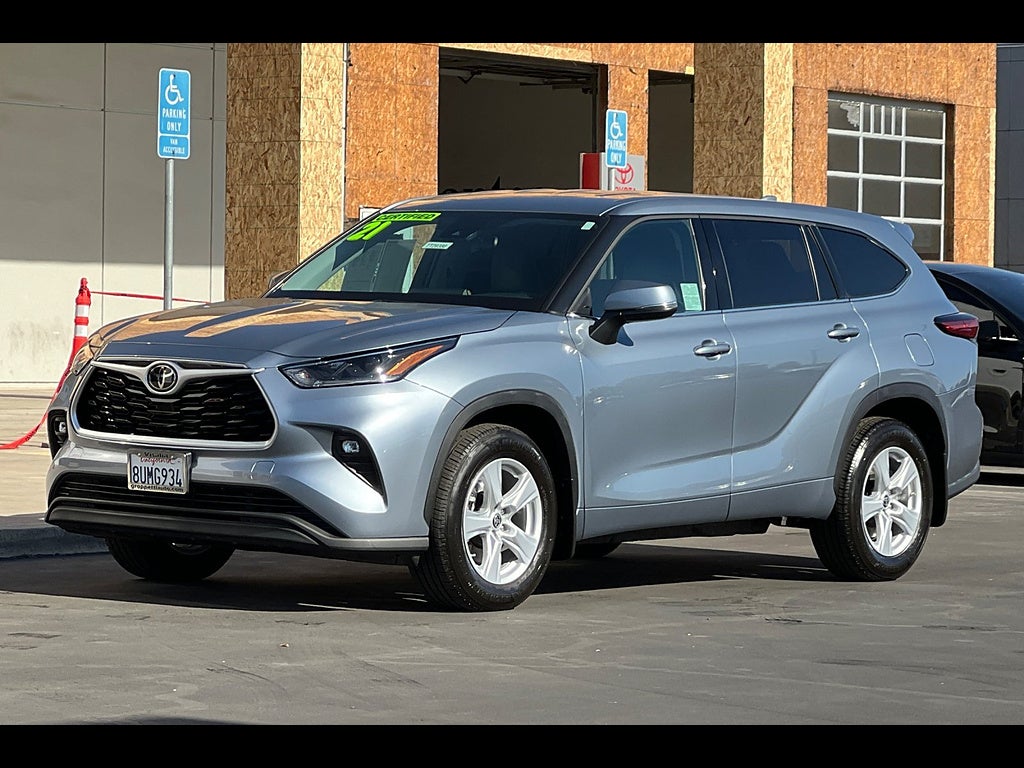 2021 Toyota Highlander LE