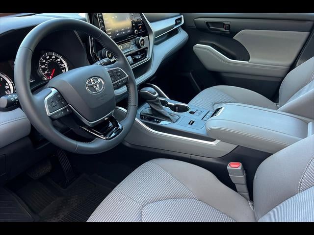 2021 Toyota Highlander LE