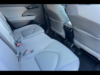 2021 Toyota Highlander LE