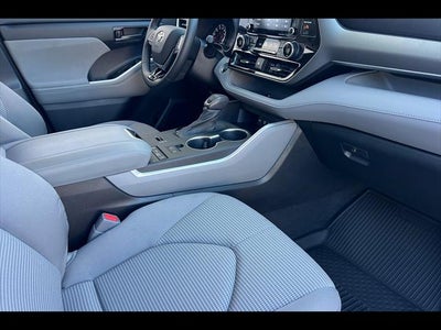 2021 Toyota Highlander LE