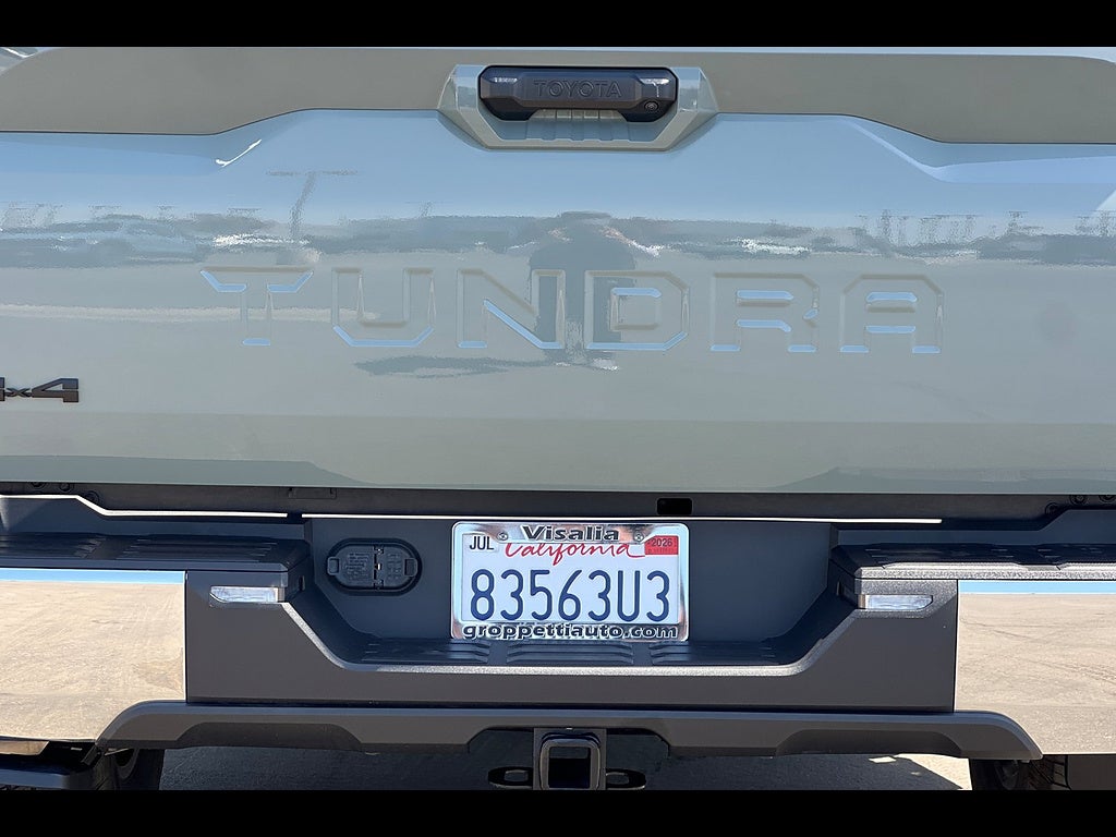 2023 Toyota Tundra 4WD SR5