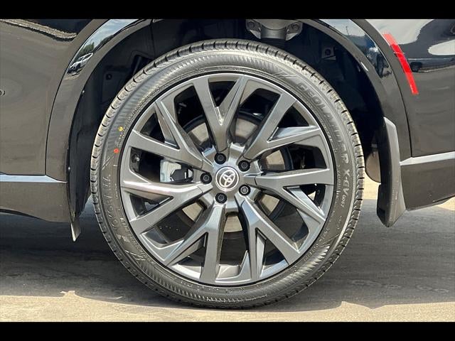 2025 Toyota Crown Signia Limited