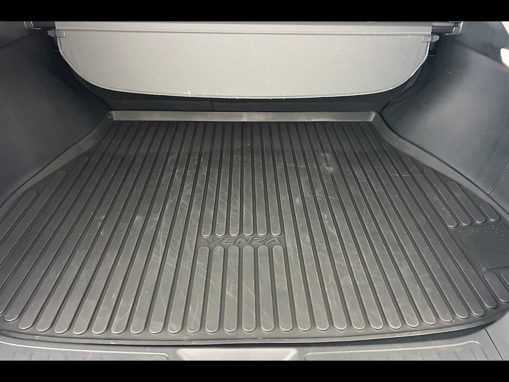 2023 Toyota Venza LE