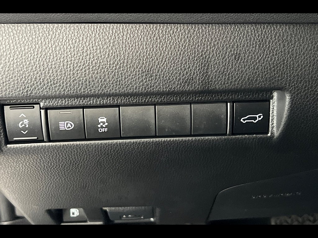 2023 Toyota Venza LE