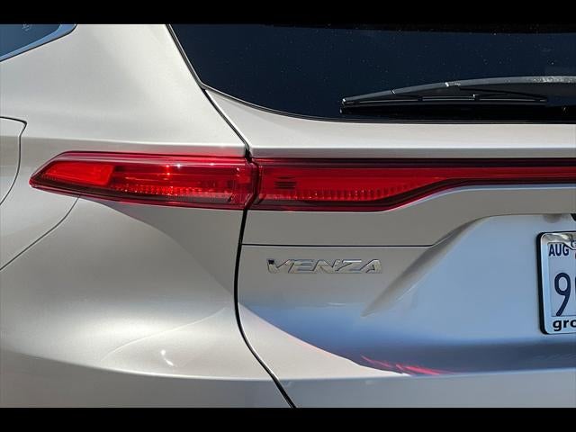 2023 Toyota Venza LE