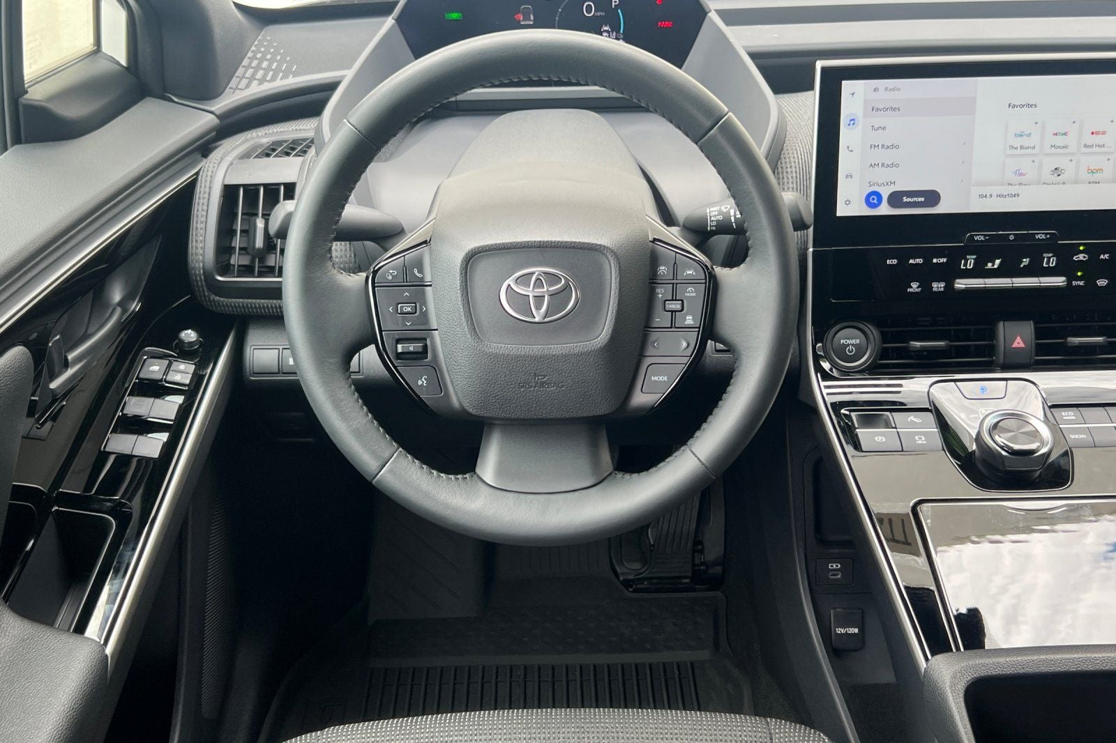 2025 Toyota bZ4X XLE