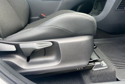 2025 Toyota bZ4X XLE