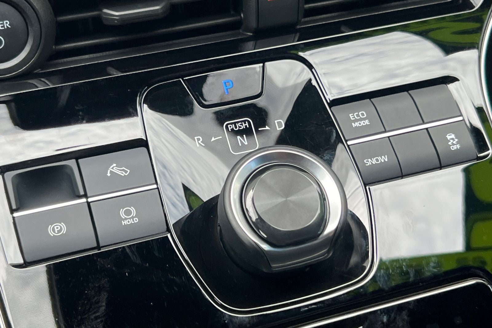 2025 Toyota bZ4X XLE