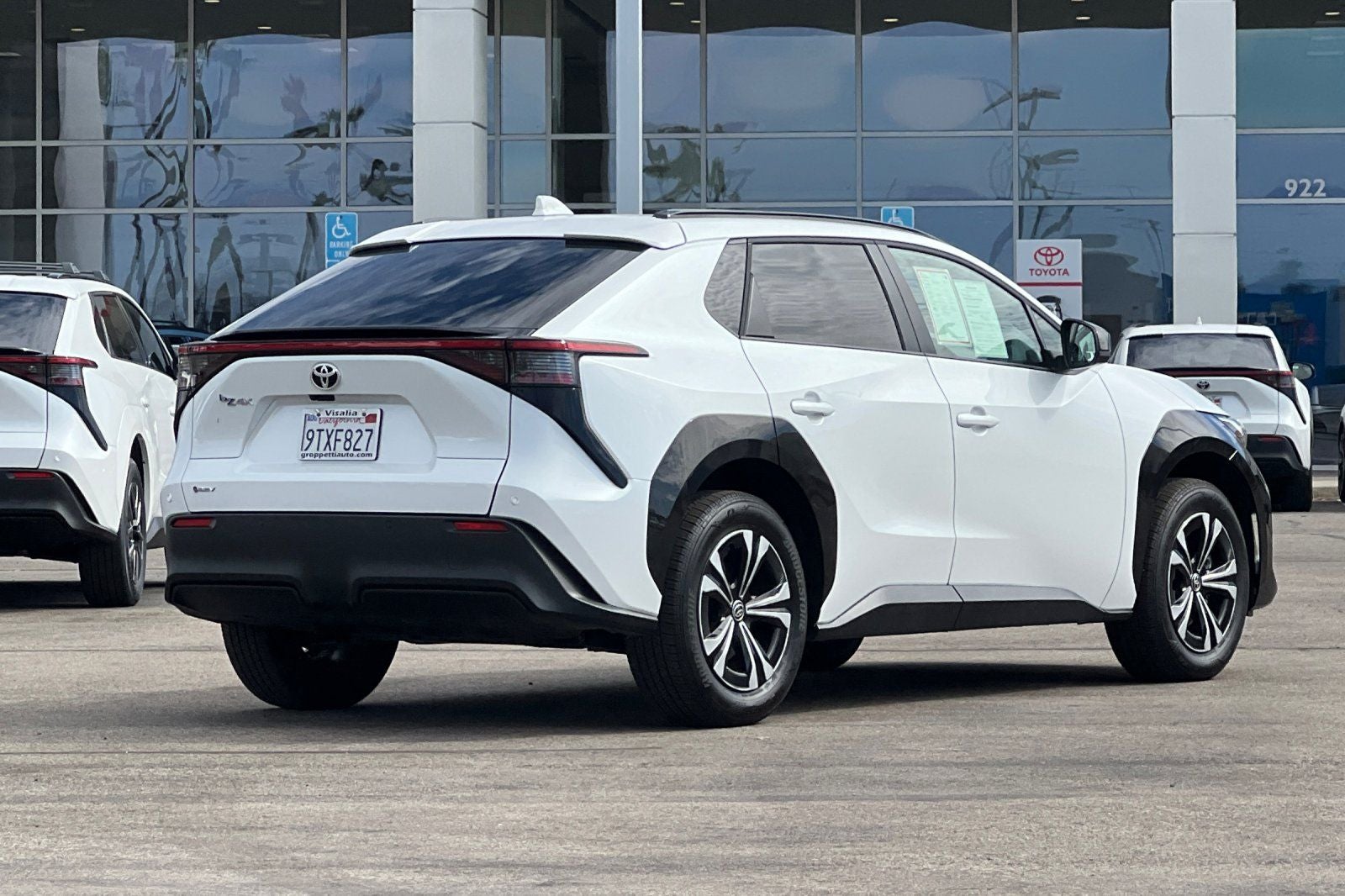 2025 Toyota bZ4X XLE