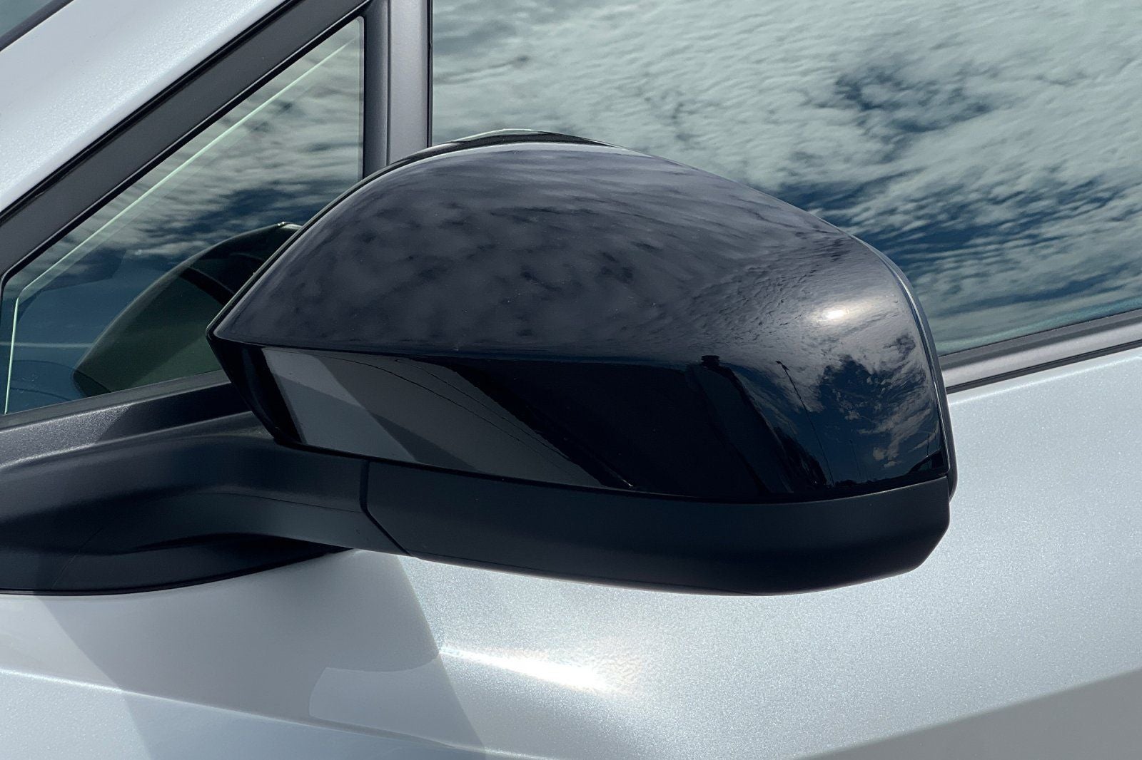 2025 Toyota bZ4X XLE