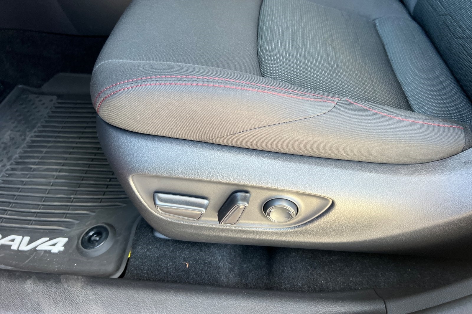 2023 Toyota RAV4 Prime SE