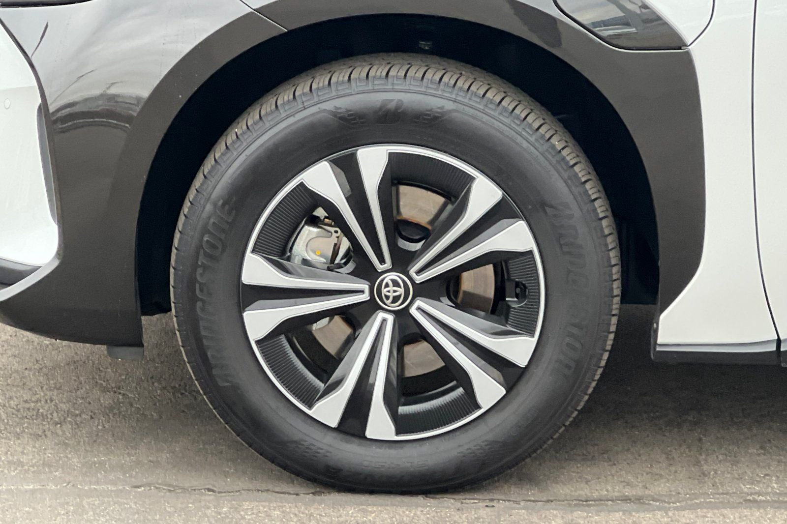 2024 Toyota bZ4X XLE