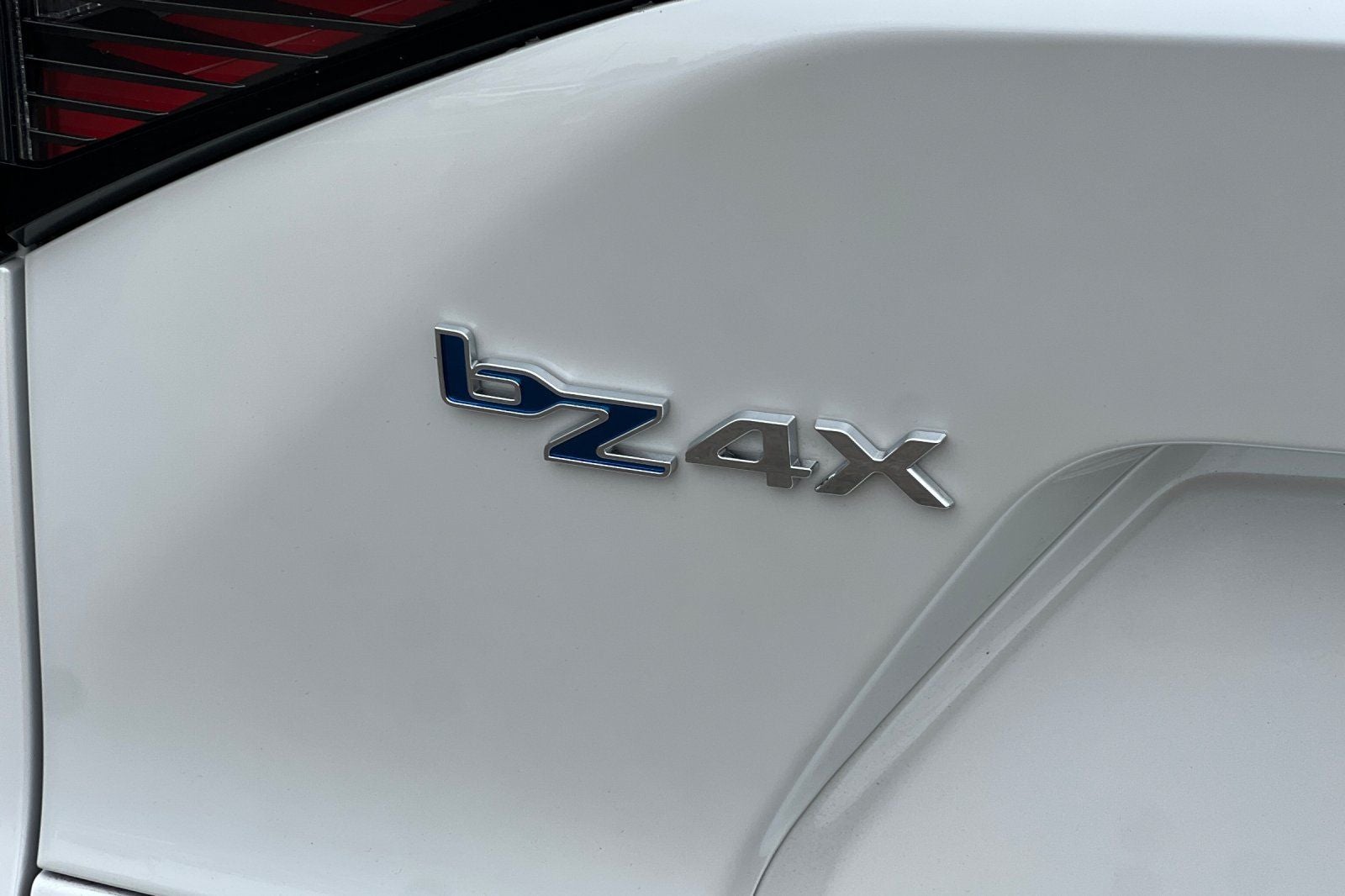 2024 Toyota bZ4X XLE