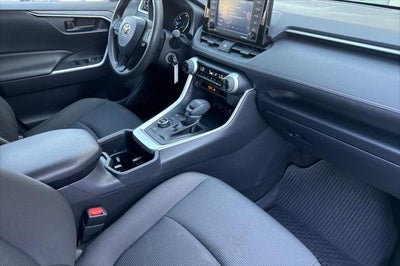 2022 Toyota RAV4 Hybrid LE