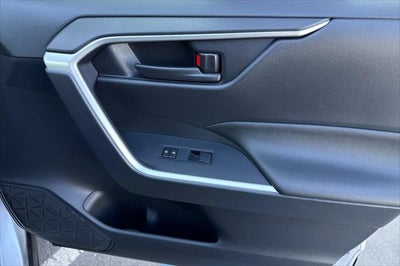 2022 Toyota RAV4 Hybrid LE