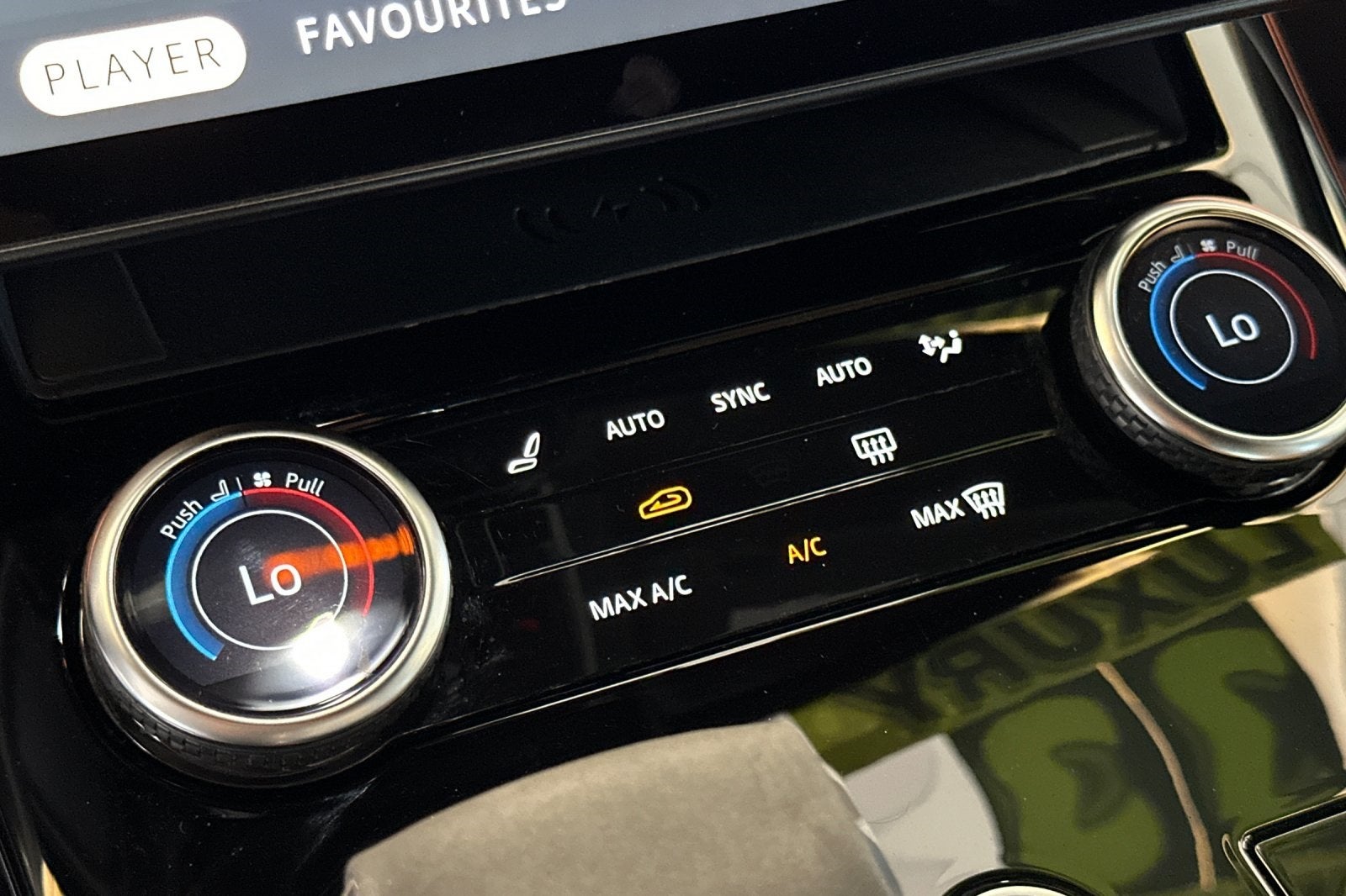 2023 Land Rover Range Rover Sport SE