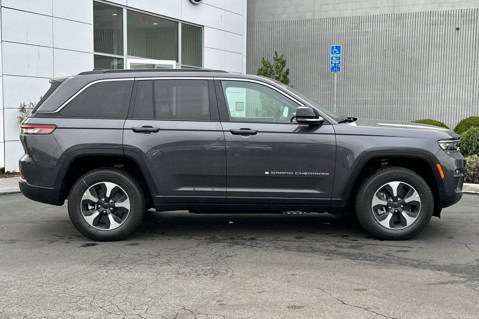 2024 Jeep Grand Cherokee Base 4xe