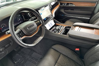 2023 Jeep Grand Wagoneer Series III