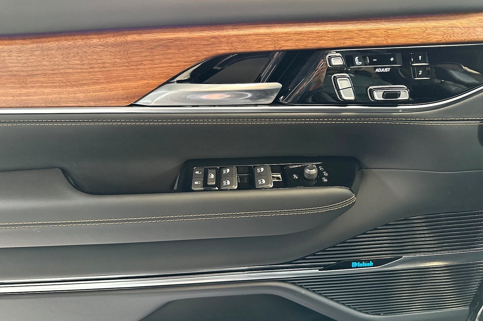 2023 Jeep Grand Wagoneer Series III