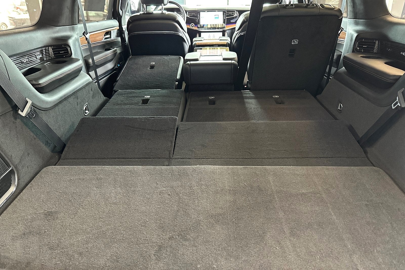 2023 Jeep Grand Wagoneer Series III