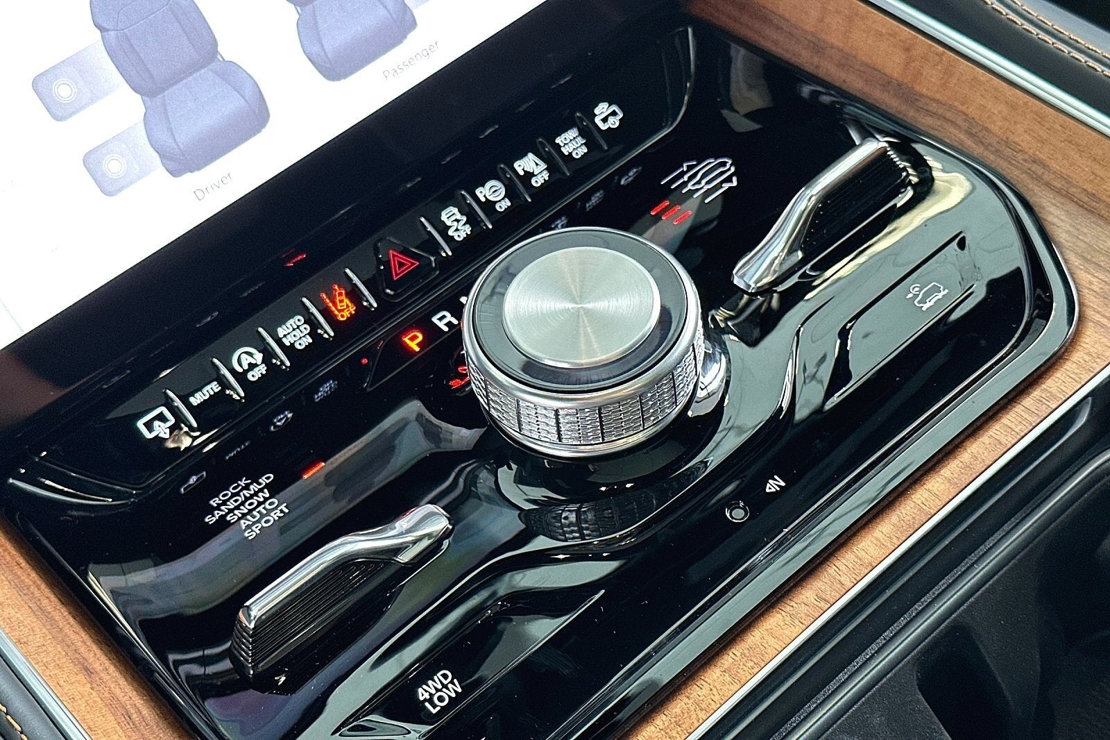 2023 Jeep Grand Wagoneer Series III