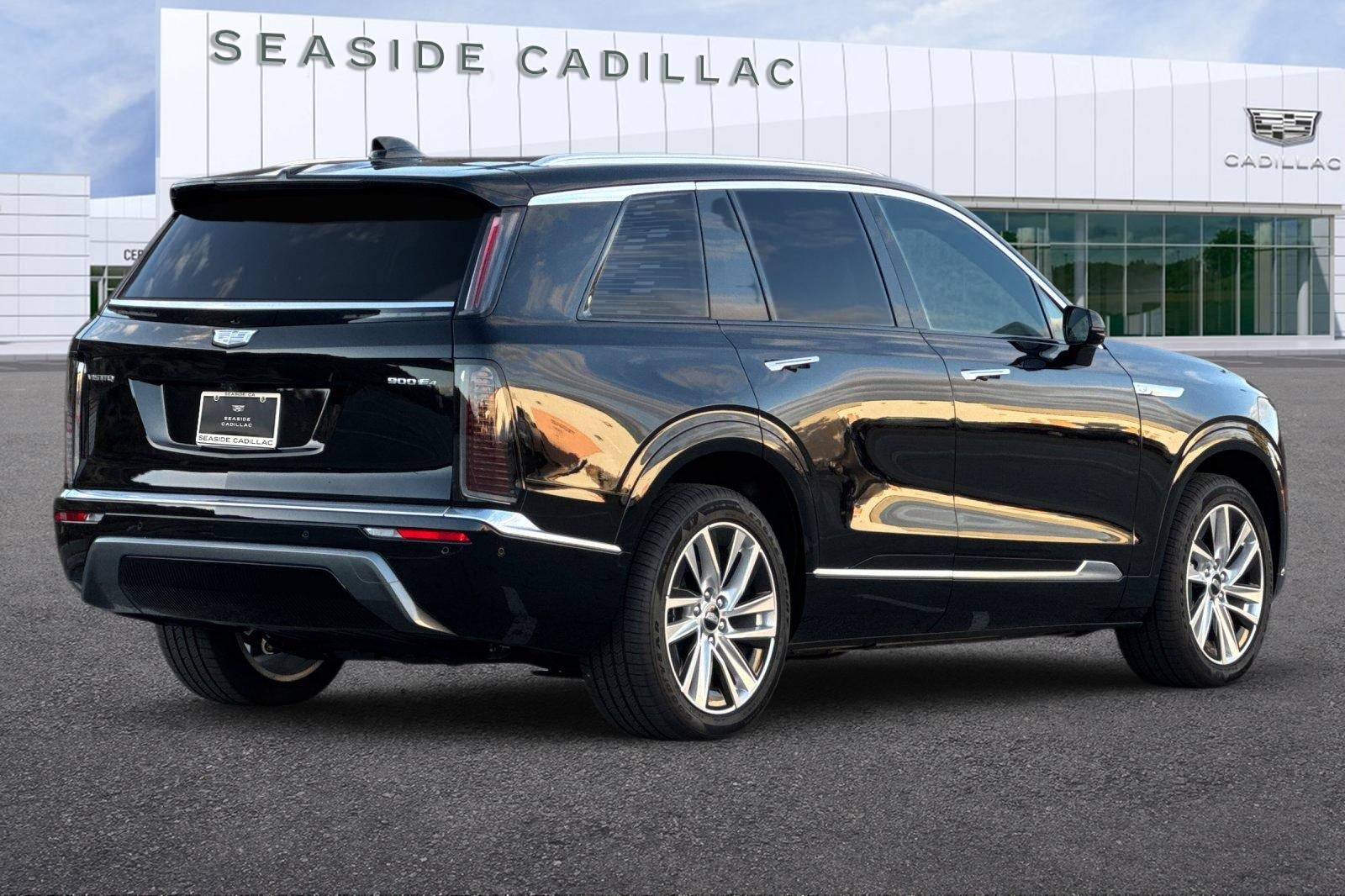 2026 Cadillac VISTIQ Luxury