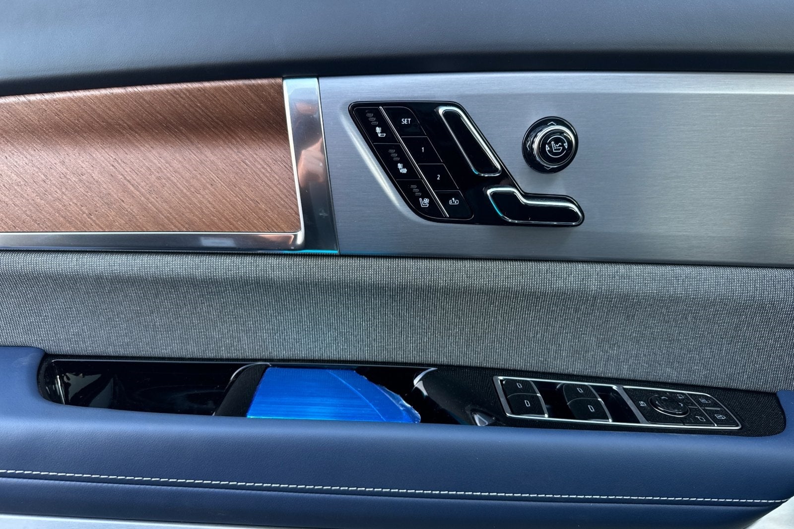 2026 Cadillac VISTIQ Premium Luxury