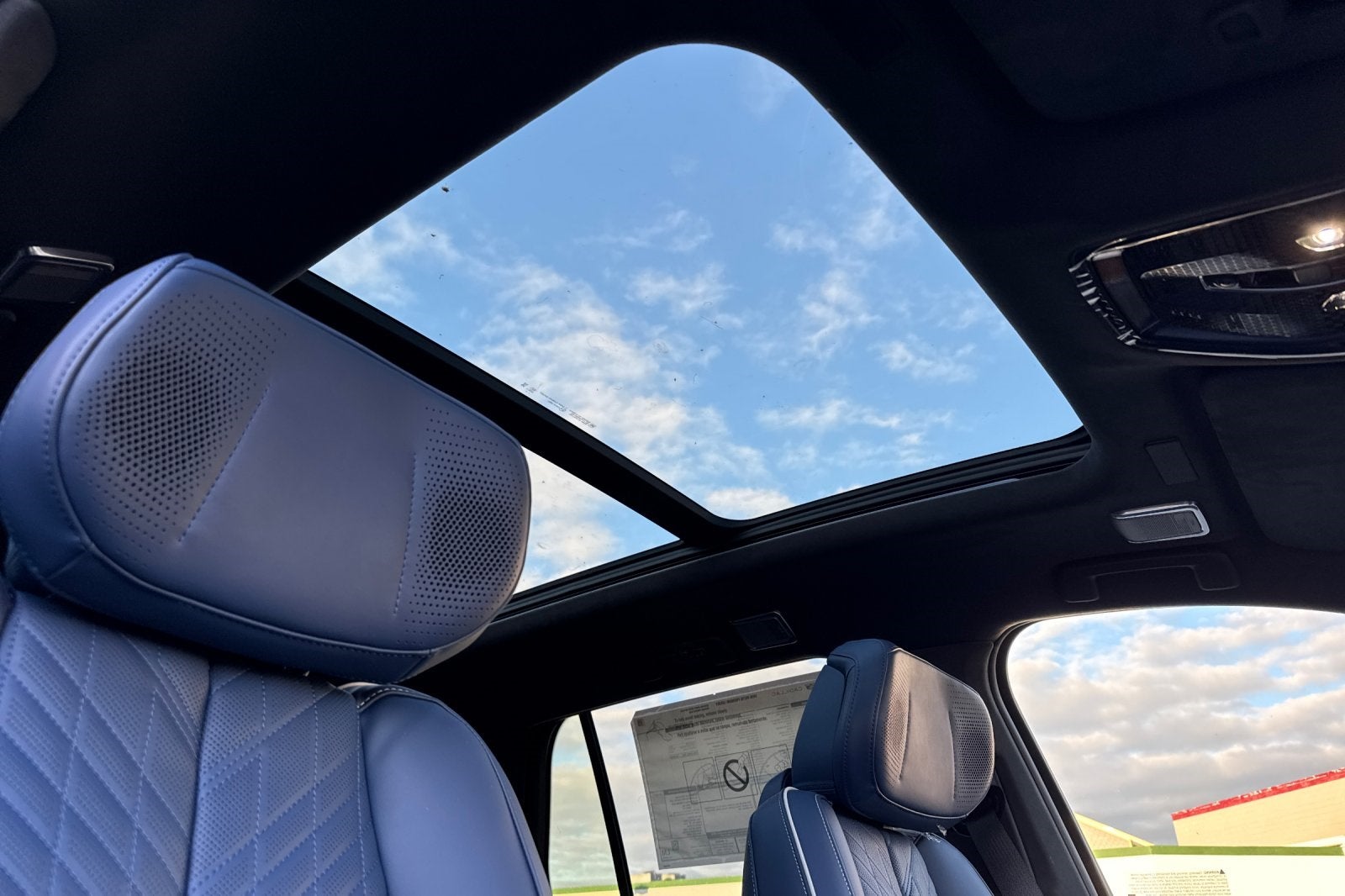 2026 Cadillac VISTIQ Premium Luxury