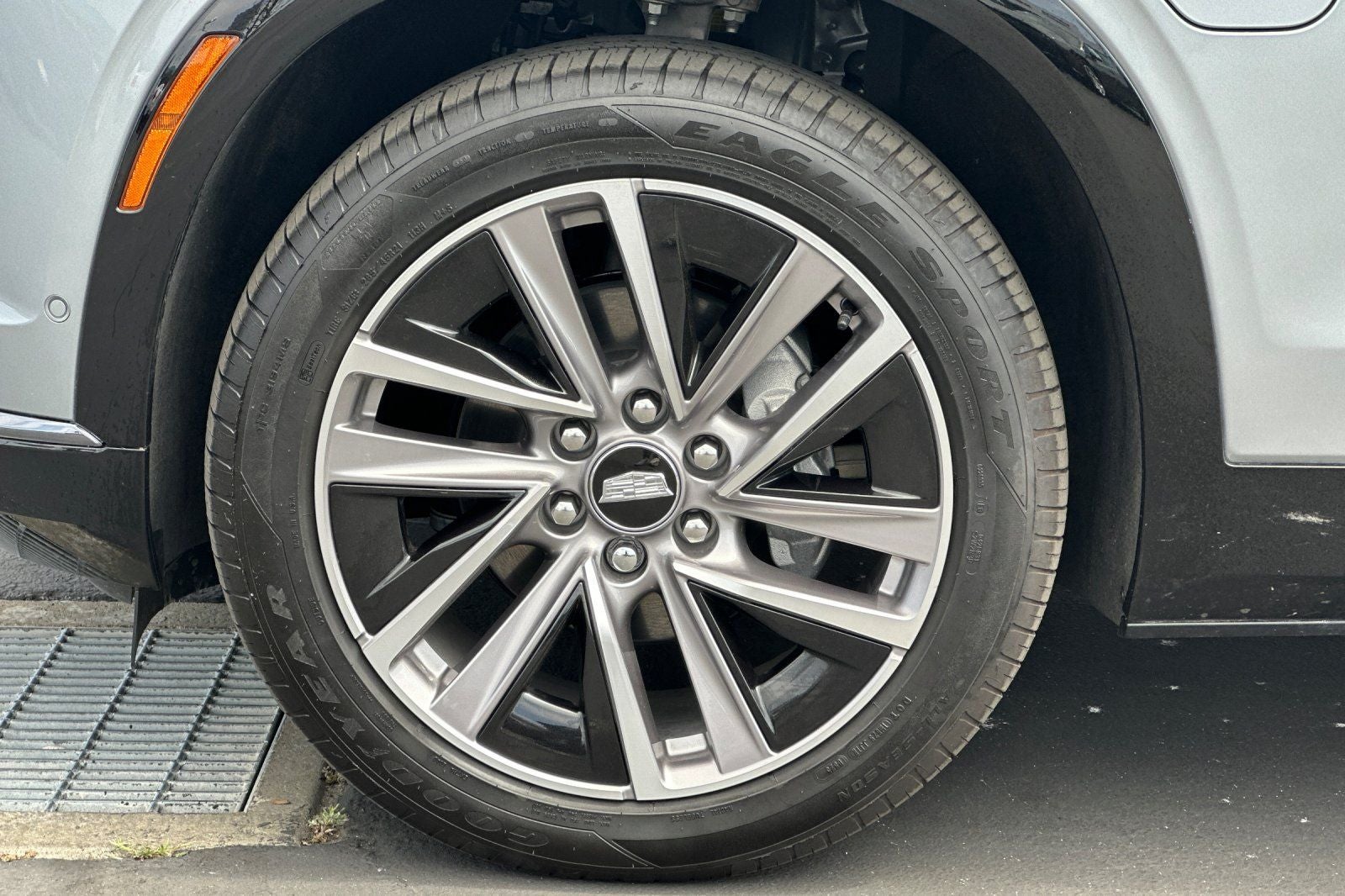 2026 Cadillac VISTIQ Sport