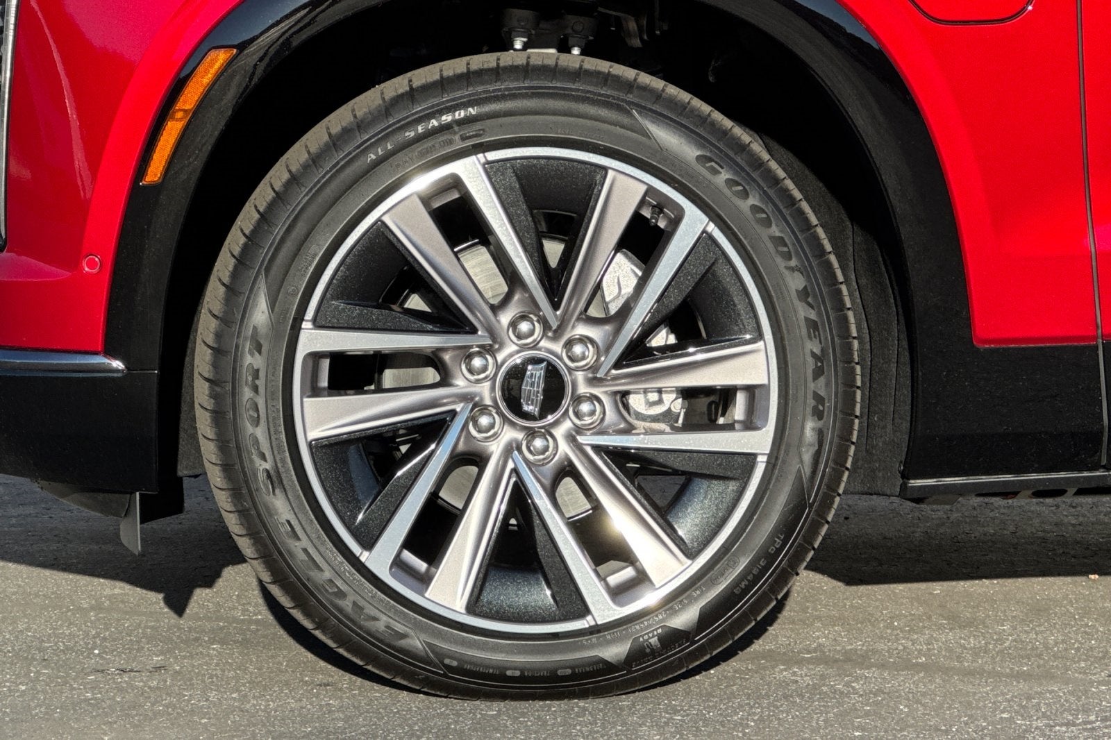 2026 Cadillac VISTIQ Sport