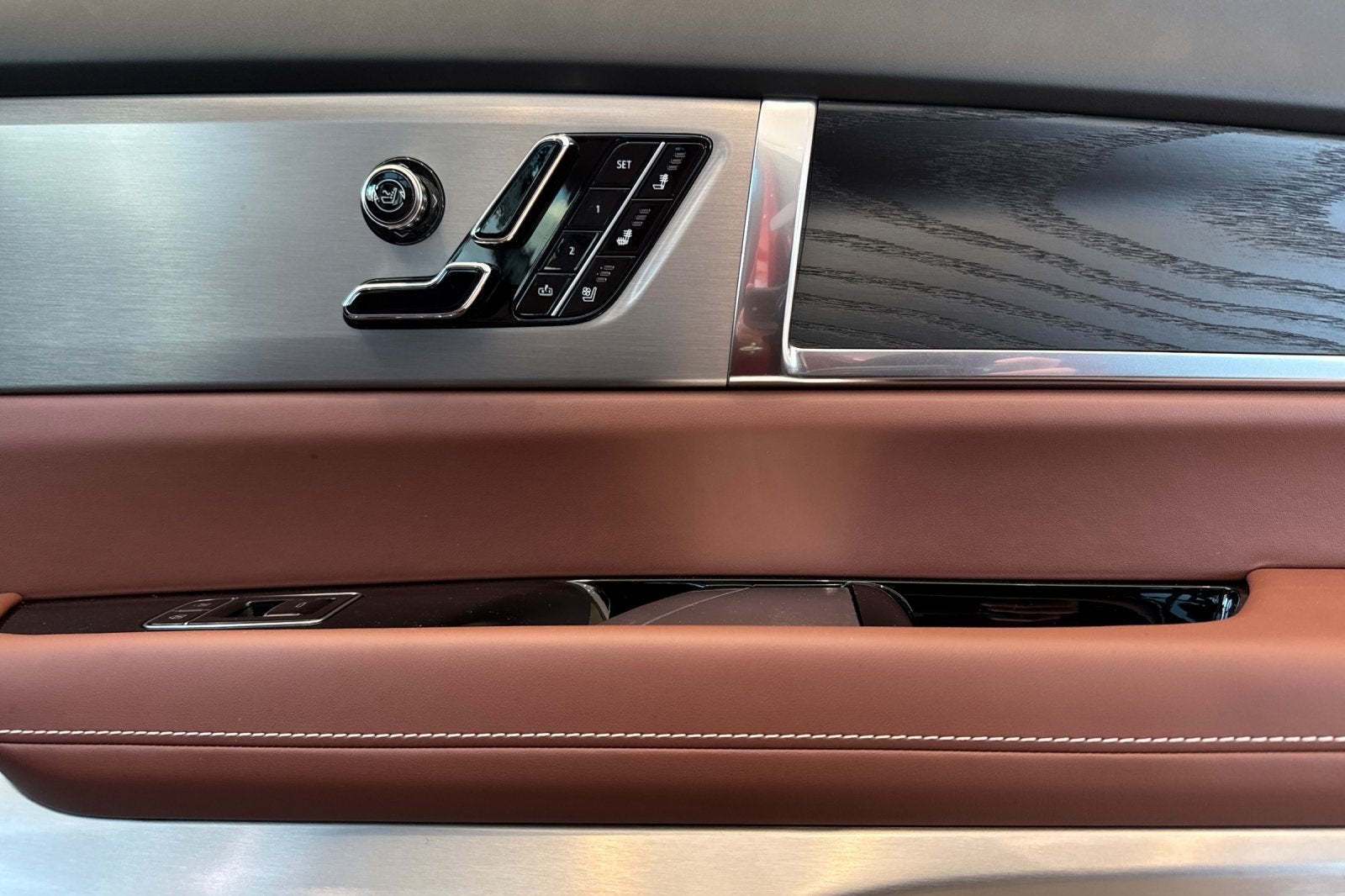 2026 Cadillac VISTIQ Platinum