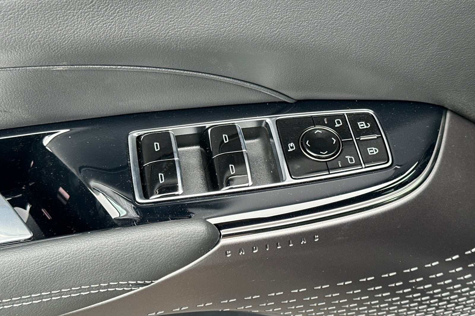 2025 Cadillac LYRIQ Luxury