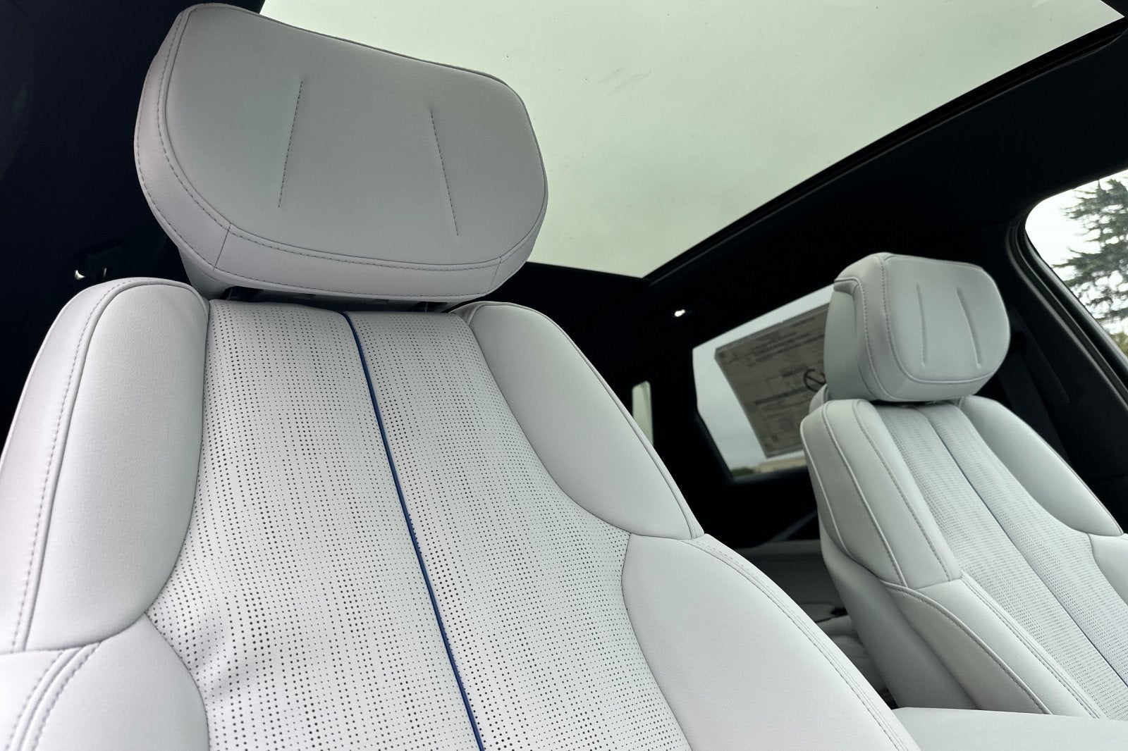 2025 Cadillac LYRIQ Sport