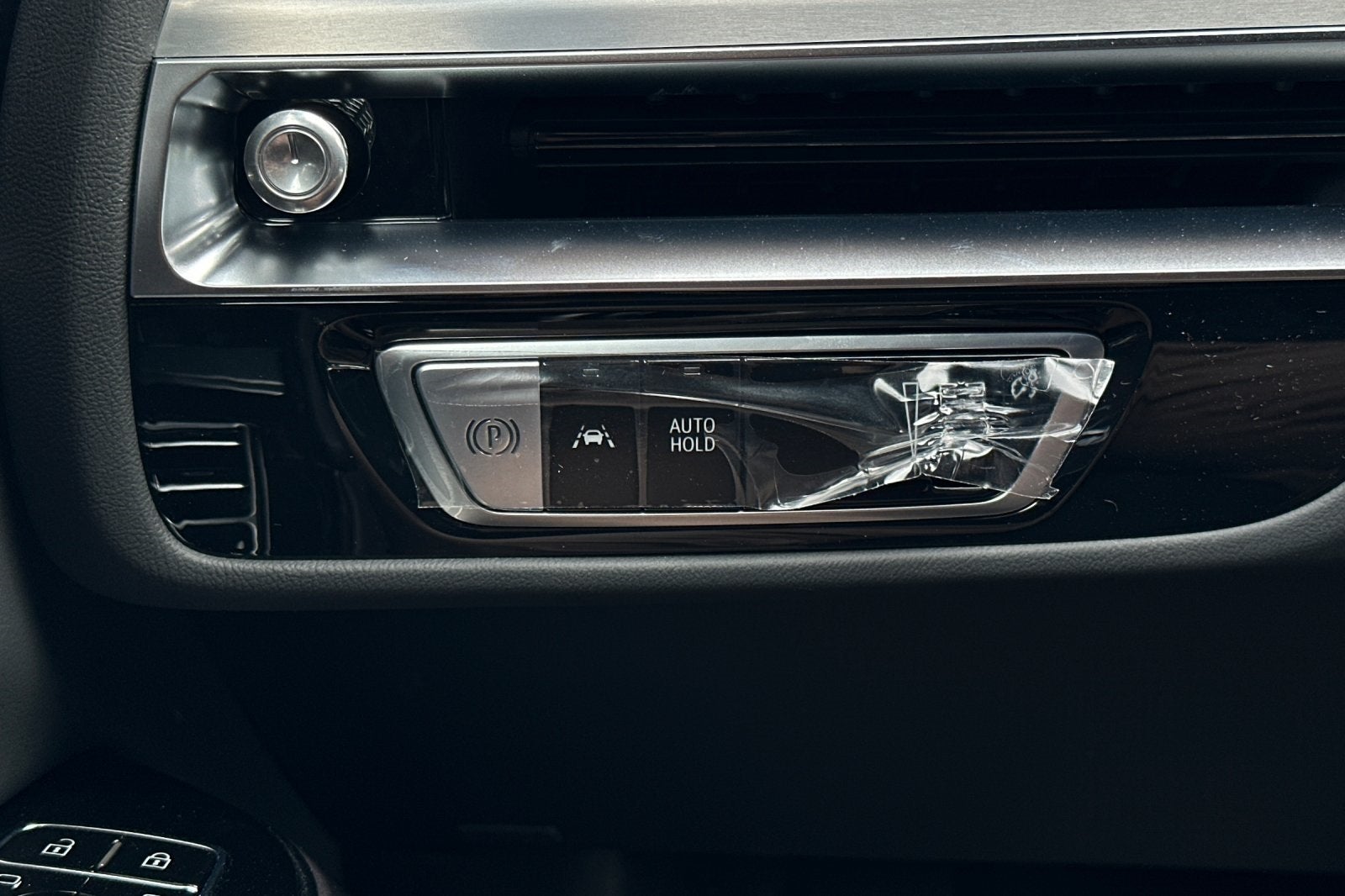 2025 Cadillac LYRIQ Sport