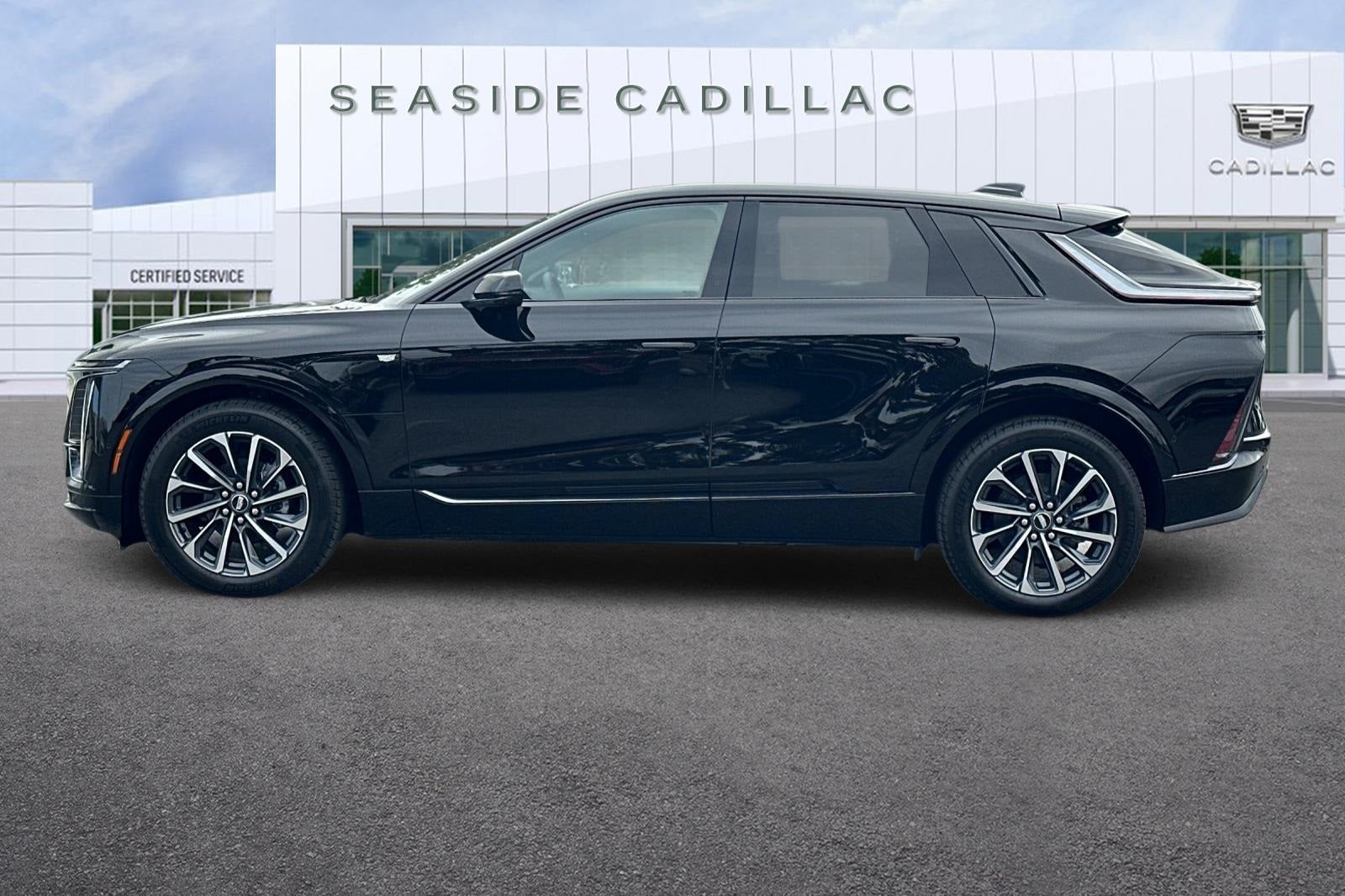 2025 Cadillac LYRIQ Sport