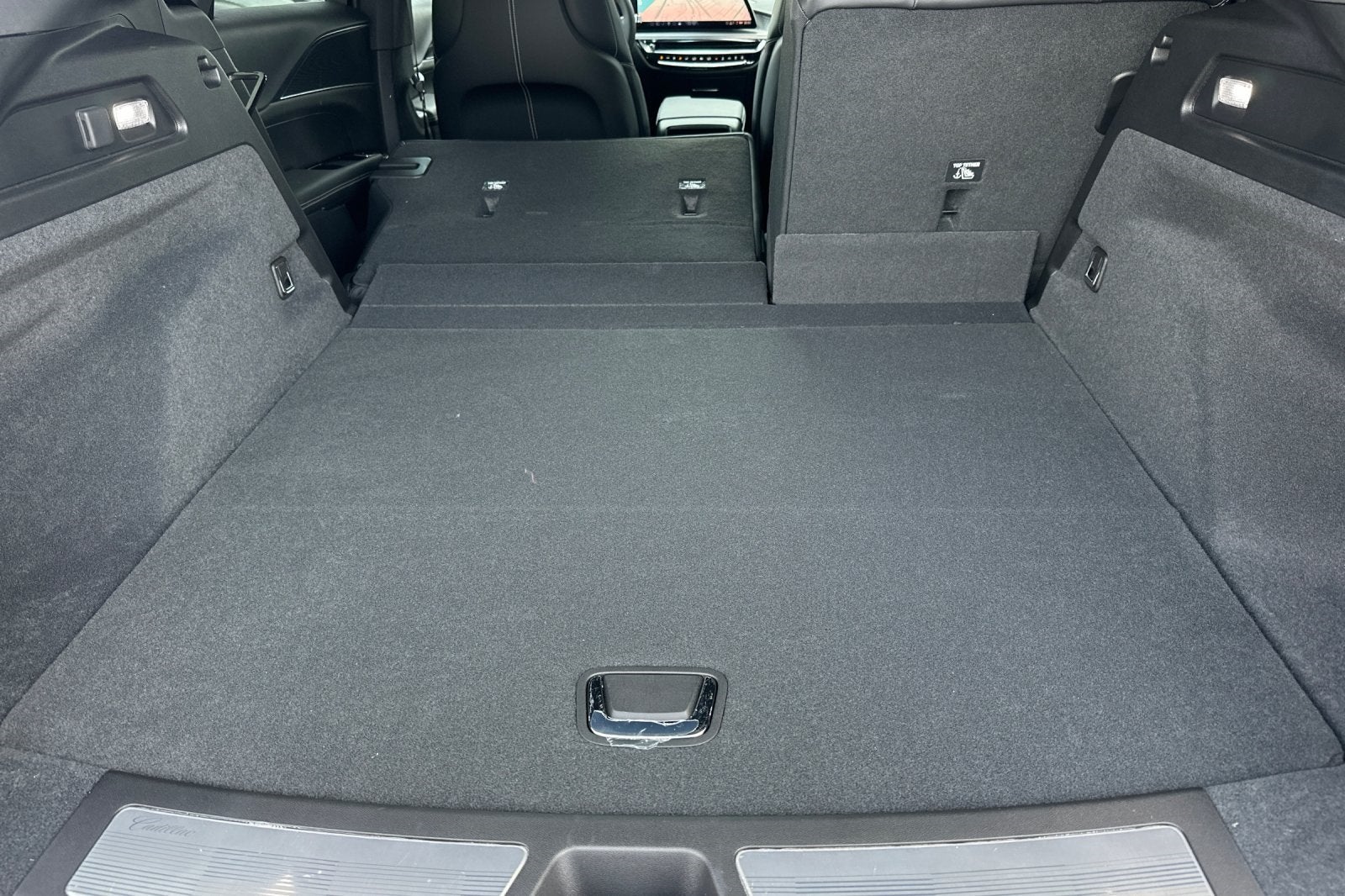 2025 Cadillac LYRIQ Sport