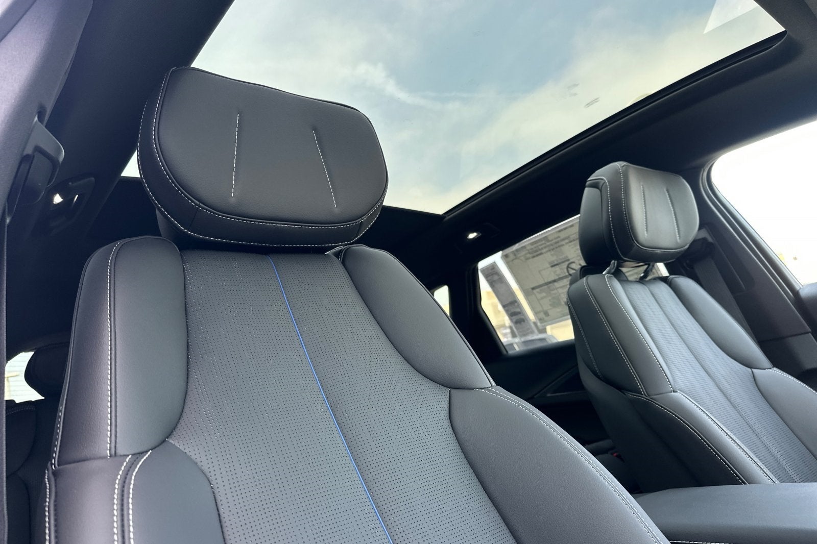 2025 Cadillac LYRIQ Sport