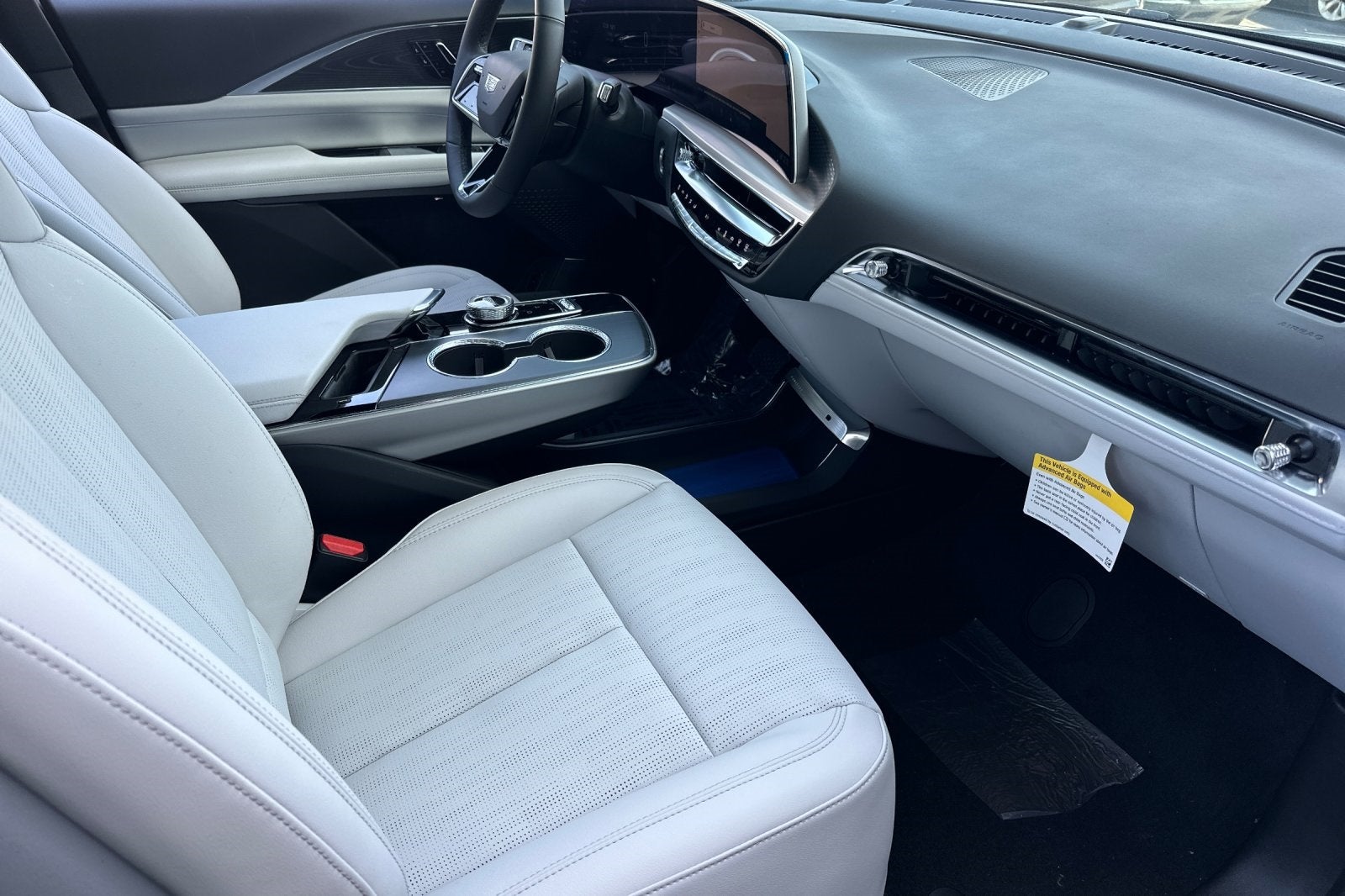 2025 Cadillac LYRIQ Sport