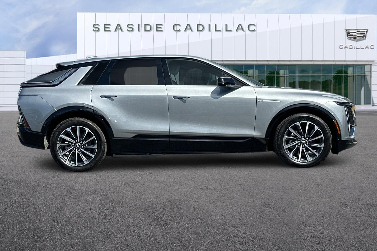 2025 Cadillac LYRIQ Sport