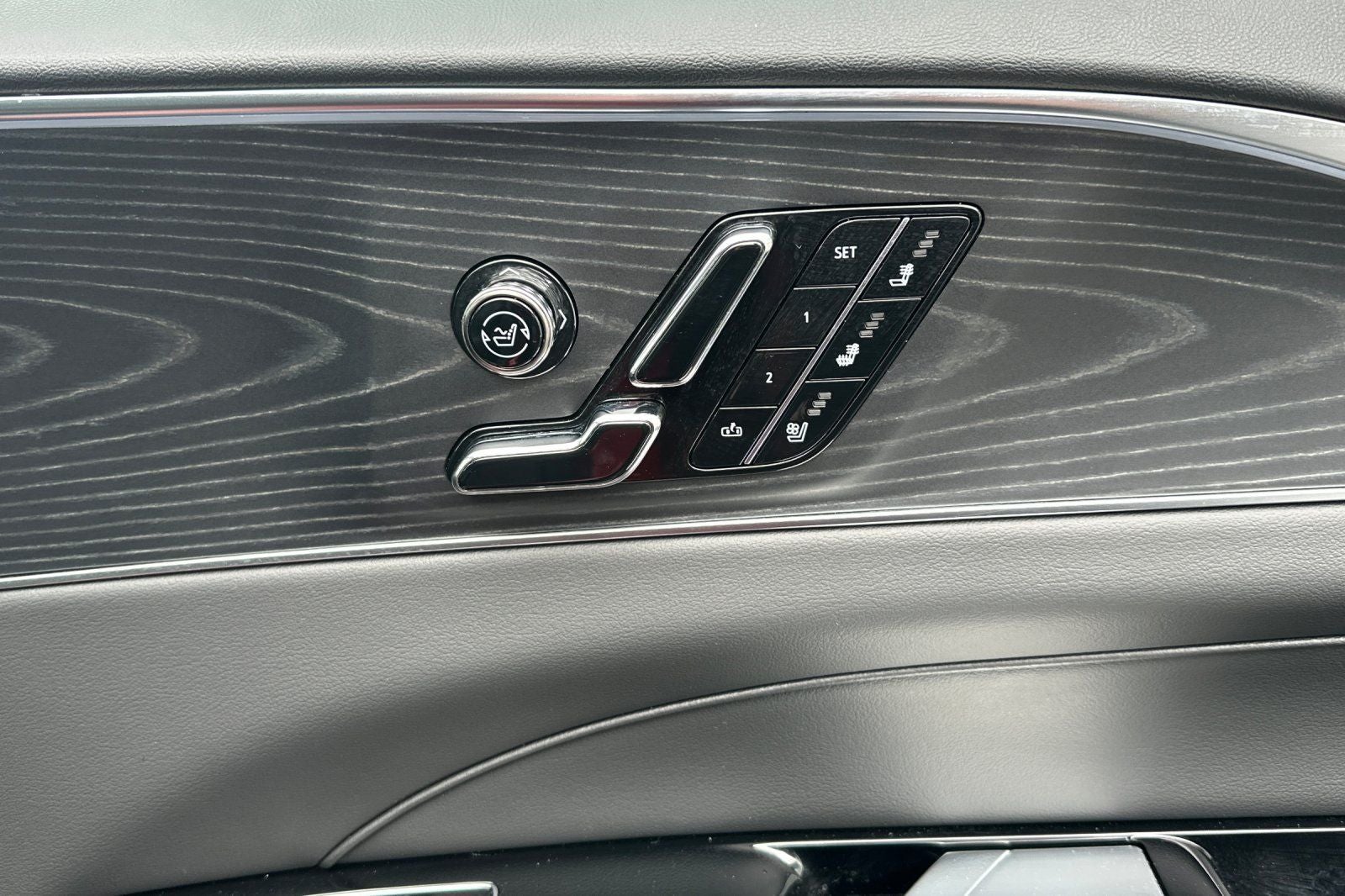 2025 Cadillac LYRIQ Sport