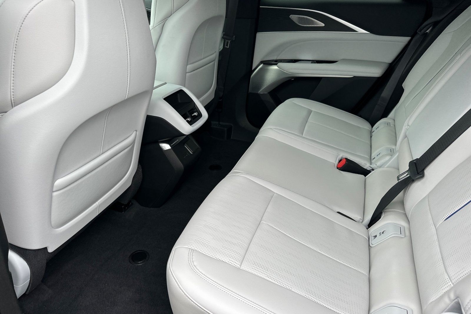 2025 Cadillac LYRIQ Sport