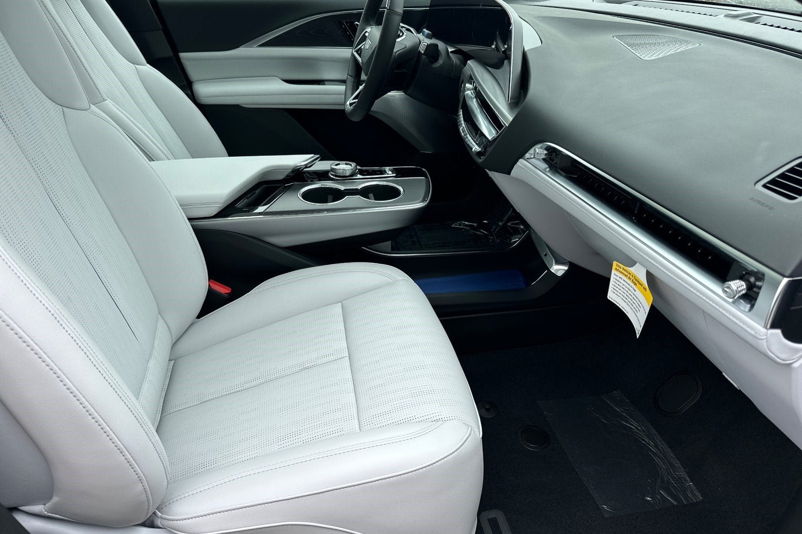 2025 Cadillac LYRIQ Sport