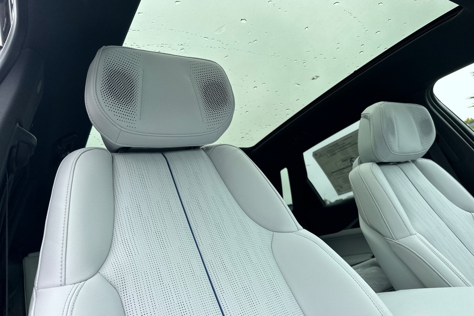 2025 Cadillac LYRIQ Sport