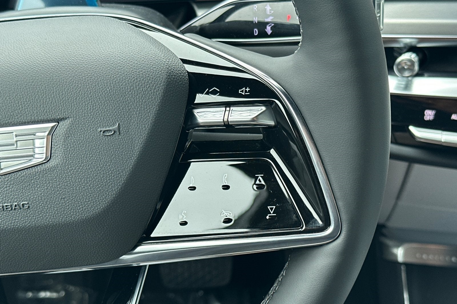 2025 Cadillac LYRIQ Sport