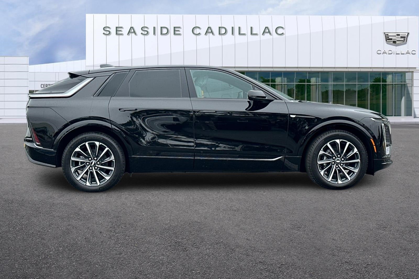 2025 Cadillac LYRIQ Sport