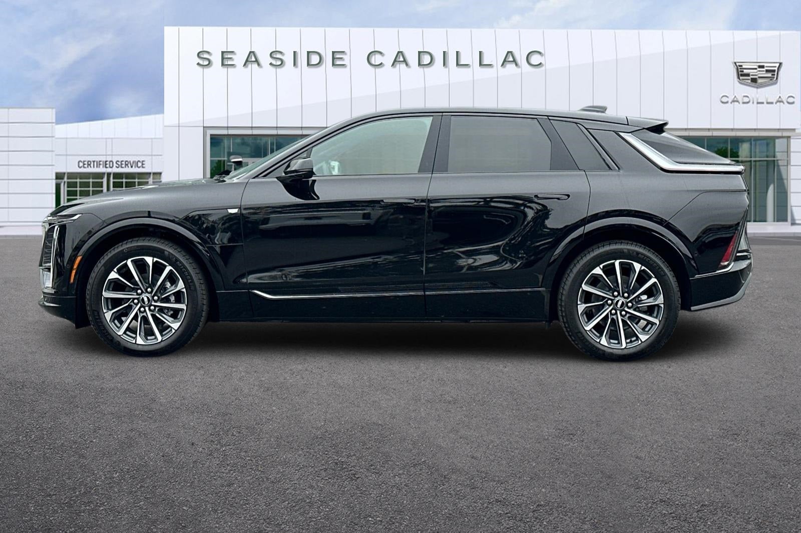 2025 Cadillac LYRIQ Sport