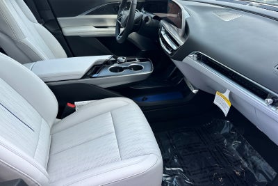 2025 Cadillac LYRIQ Sport