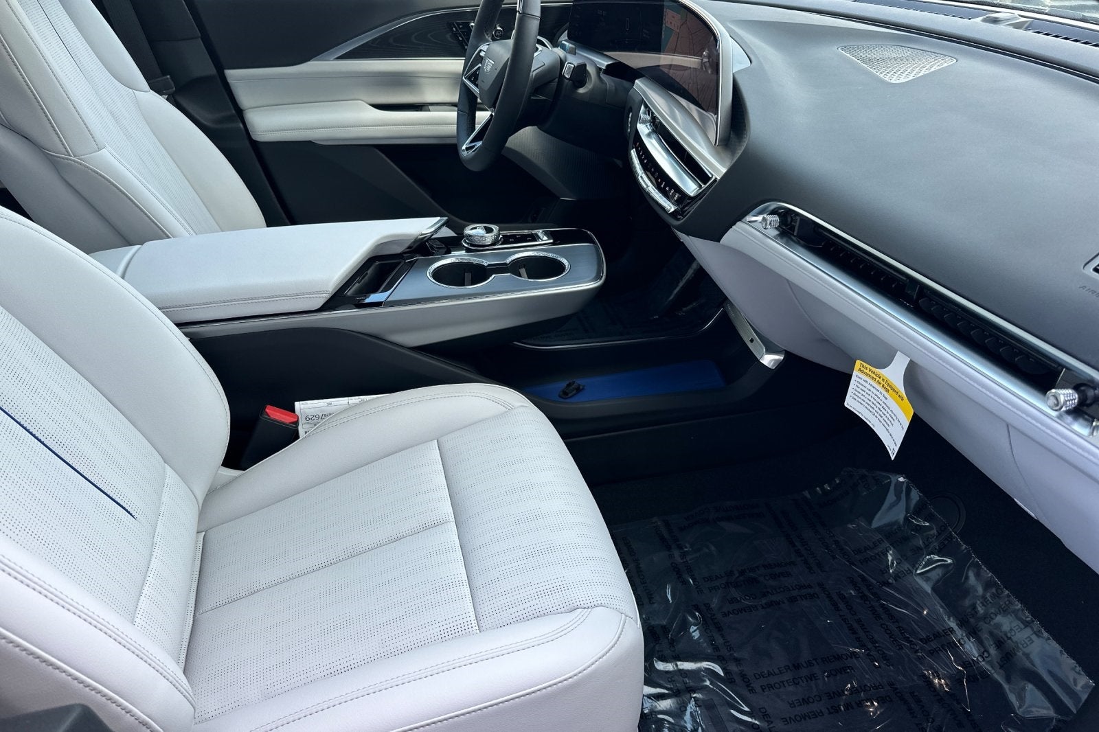 2025 Cadillac LYRIQ Sport