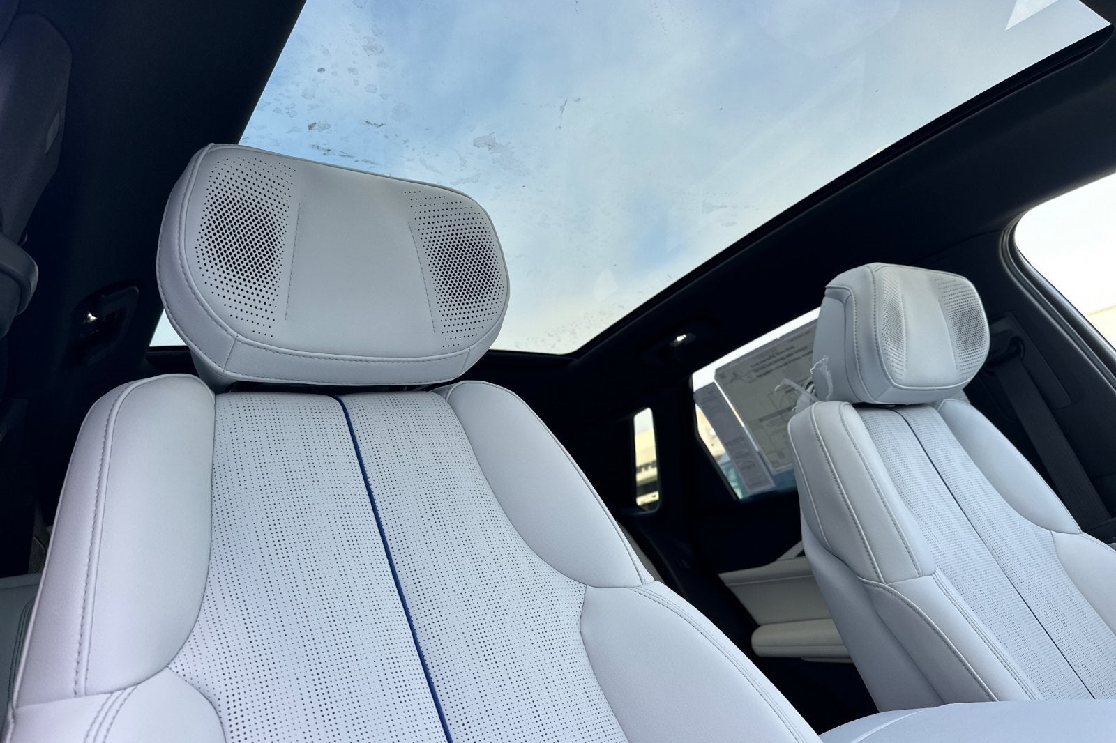 2025 Cadillac LYRIQ Sport